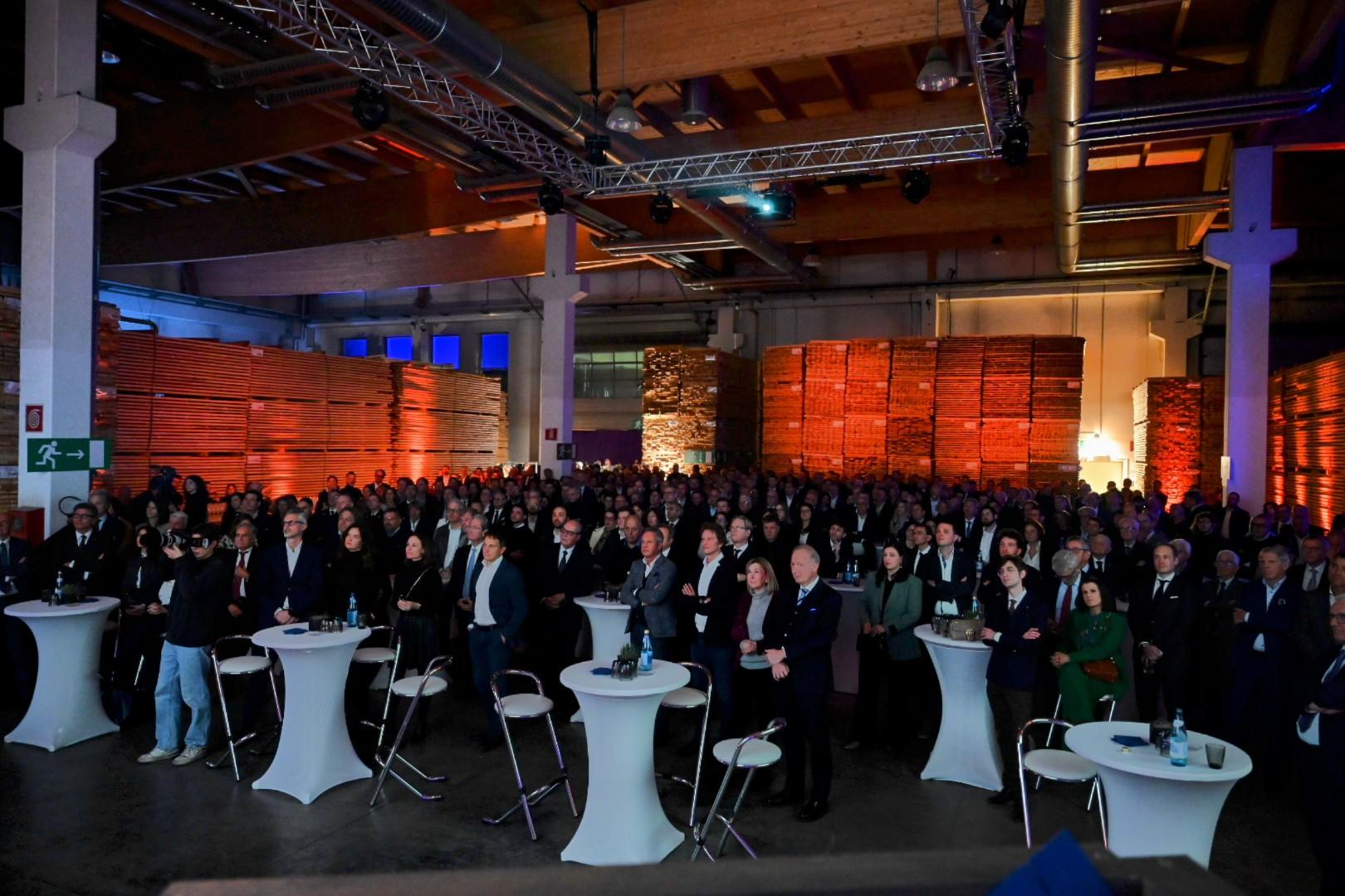 publikum Saal UE 2025